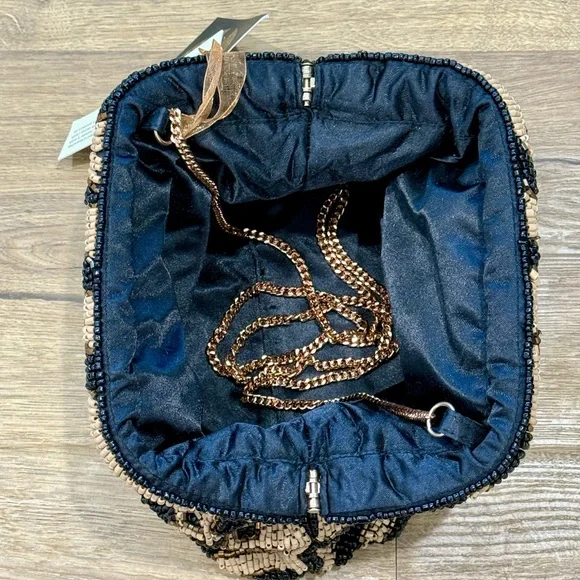 NWT Handcrafted Leopard Beaded Crossbody Clutch - Picture 2 of 2